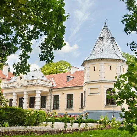 Homestay Palac W Dlutowie Dlutowo